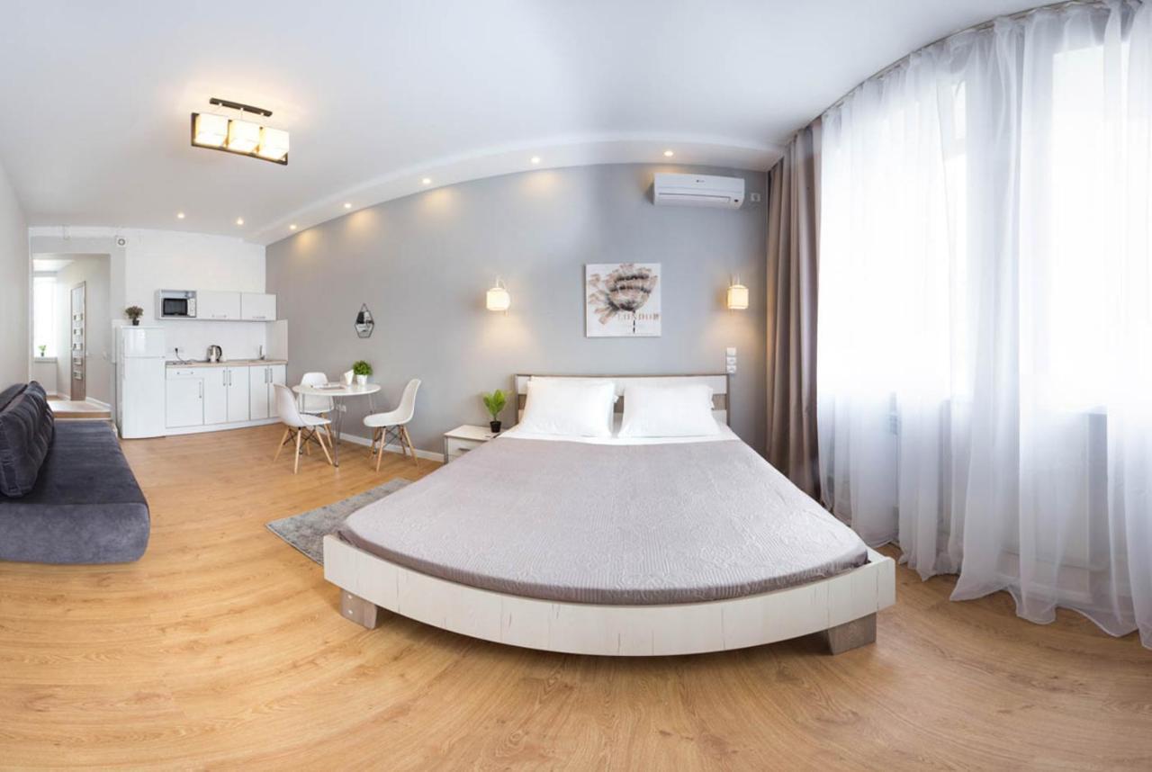 Lux Studio Near Metro Yaroslava Mudroho, Universytet - Chernyshevska Str 95-4 Kharkiv Bagian luar foto